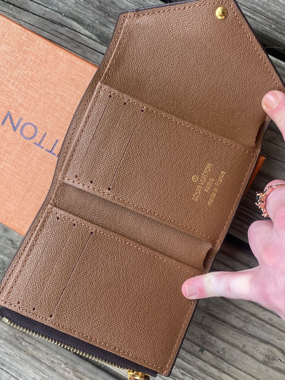 ✨ Luxury Inspired Monogram TriFold Wallet - Picture 3 of 11